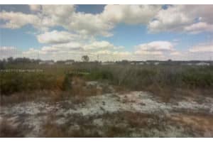 2902 W 72nd St Lehigh Acres, FL 33971 - MLS#A11521377