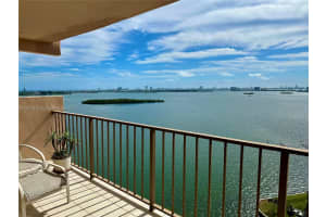 1800 NE 114th St APT 2206, Miami, FL 33181, Sold 05/23/24
