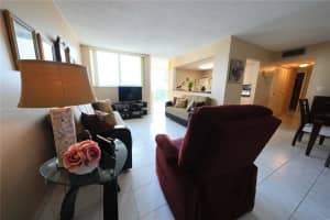 9401 SW 4th St APT 312, Miami, FL 33174, Sold 03/15/24