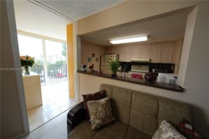 9401 SW 4th St APT 312, Miami, FL 33174, Sold 03/15/24