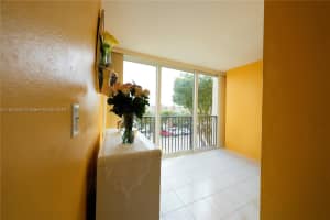 9401 SW 4th St APT 312, Miami, FL 33174, Sold 03/15/24