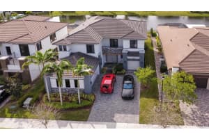 10452 N Lago Vista Cir, Parkland, FL 33076, Sold 05/10/24
