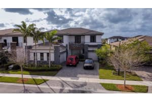 10452 N Lago Vista Cir, Parkland, FL 33076, Sold 05/10/24