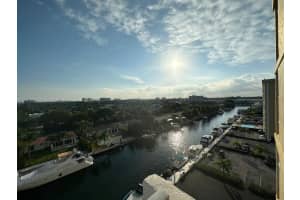 2000 Ne 135th St 1004, North Miami