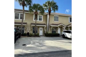 368 SW 122nd Ave, Pembroke Pines, FL 33025, Sold 07/16/24