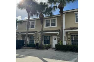 368 SW 122nd Ave, Pembroke Pines, FL 33025, Sold 07/16/24