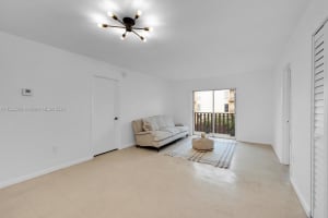 4845 NW 7th St Apt 307-5, Miami, FL 33126, Sold 03/08/24