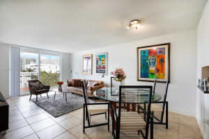 1045 10th St APT 605, Miami Beach, FL 33139, Sold 03/29/24