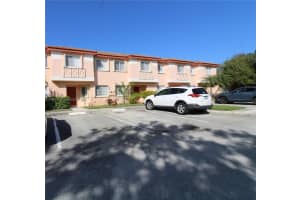 812 208th Cir, Pembroke Pines, FL 33029, Sold 05/07/24