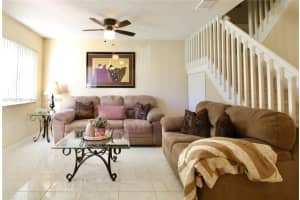 812 208th Cir, Pembroke Pines, FL 33029, Sold 05/07/24