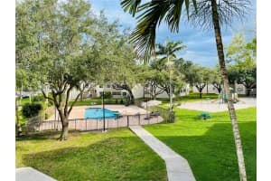 6065 NW 186th St APT 310, Hialeah, FL 33015, Sold 02/28/24