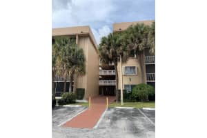 17000 NW 67th Ave APT 405, Hialeah, FL 33015, Sold 04/19/24