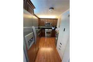 17000 NW 67th Ave APT 405, Hialeah, FL 33015, Sold 04/19/24