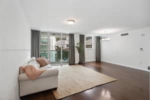 31 SE 5th St APT 611, Miami, FL 33131, Sold 08/16/24