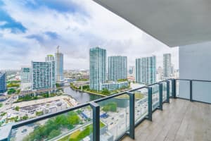 68 SE 6th St Apt 2206, Miami, FL 33131, Sold 07/10/24