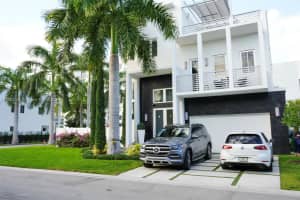 8337 NW 34th St, Doral, FL 33122, Sold 07/01/24