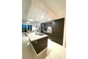 7825 NW 107th Ave Apt 317, Doral, FL 33178, Sold 06/21/24
