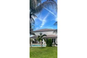 1870 SE 19th St, Homestead, FL 33035, Sold 08/13/24