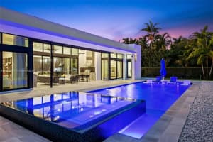 2610 Oak Park Dr, Davie, FL 33330, Sold 06/27/24