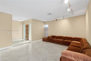 1113 Biarritz Dr, Miami Beach, FL 33141, Sold 03/18/24