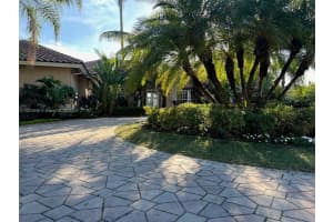 3767 Pine Lake Dr, Weston, FL 33332, Sold 07/31/24