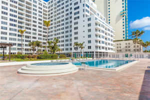 5005 Collins Ave APT 712, Miami Beach, FL 33140, Sold 04/25/24
