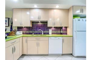 320 S Surf Rd APT 506, Hollywood, FL 33019, Sold 03/08/24