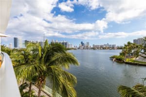 3300 NE 188th St APT 210, Aventura, FL 33180, Sold 08/19/24