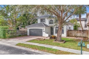9933 NW 19th St, Pembroke Pines, FL 33024, Sold 03/26/24