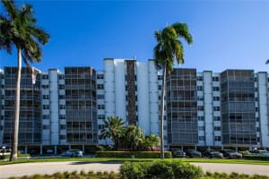 400 Diplomat Pkwy APT 514, Hallandale Beach, FL 33009, Sold 11/27/24