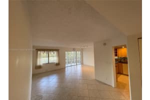 400 Diplomat Pkwy APT 514, Hallandale Beach, FL 33009, Sold 11/27/24