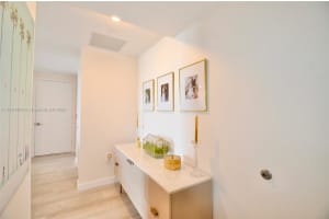45 SW 9th St Apt 3209, Miami, FL 33130, Sold 03/22/24