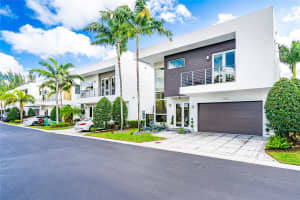 9730 NW 74th Terrace, Doral, FL 33178, Sold 04/30/24