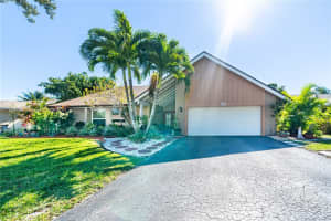 9500 NW 10th St, Plantation, FL 33322, Sold 04/19/24