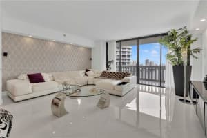 3000 Island Blvd Apt 2303, Aventura, FL 33160, Sold 11/14/24