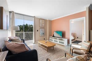 2829 Indian Creek Dr APT 307, Miami Beach, FL 33140, Sold 03/15/24