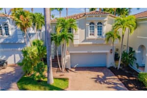 20715 NE 30th Pl, Aventura, FL 33180, Sold 09/06/24
