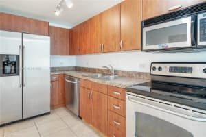 7501 E Treasure Dr #3a, North Bay Village, FL 33141, Sold 05/06/24