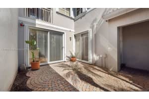 1125 Doveplum St, Hollywood, FL 33019, Sold 04/10/24