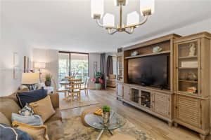 901 Colony Point Cir APT 309, Pembroke Pines, FL 33026, Sold 04/02/24