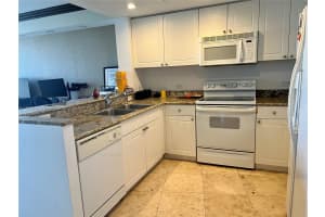 19501 W Country Club Dr APT 1801, Aventura, FL 33180, Sold 05/15/24