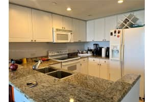 19501 W Country Club Dr APT 1801, Aventura, FL 33180, Sold 05/15/24
