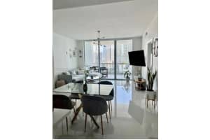 90 SW 3rd St APT 1915, Miami, FL 33130, Sold 09/03/24
