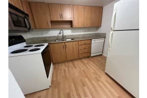 9375 Fontainebleau Blvd APT L112, Miami, FL 33172, Sold 04/16/24