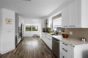 2937 Oak Park Cir, Davie, FL 33328, Sold 06/14/24