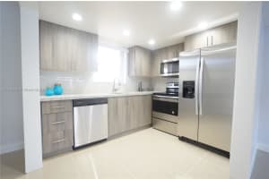 9369 Fontainebleau Blvd APT J223, Miami, FL 33172, Sold 07/19/24
