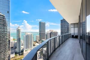 45 SW 9th St Apt 4801, Miami, FL 33130, Sold 05/10/24