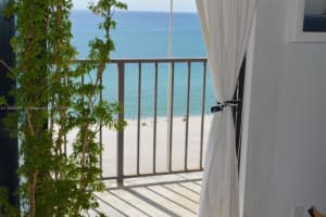 2625 Collins Ave APT 1606, Miami Beach, FL 33140, Sold 04/19/24