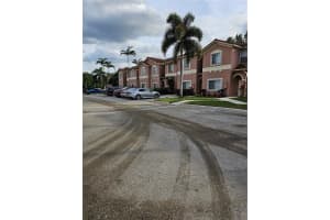 7812 Catalina Cir #7812, Tamarac, FL 33321, Sold 05/15/24