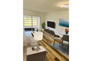 301 S Golf Blvd APT 277, Pompano Beach, FL 33064, Sold 05/22/24